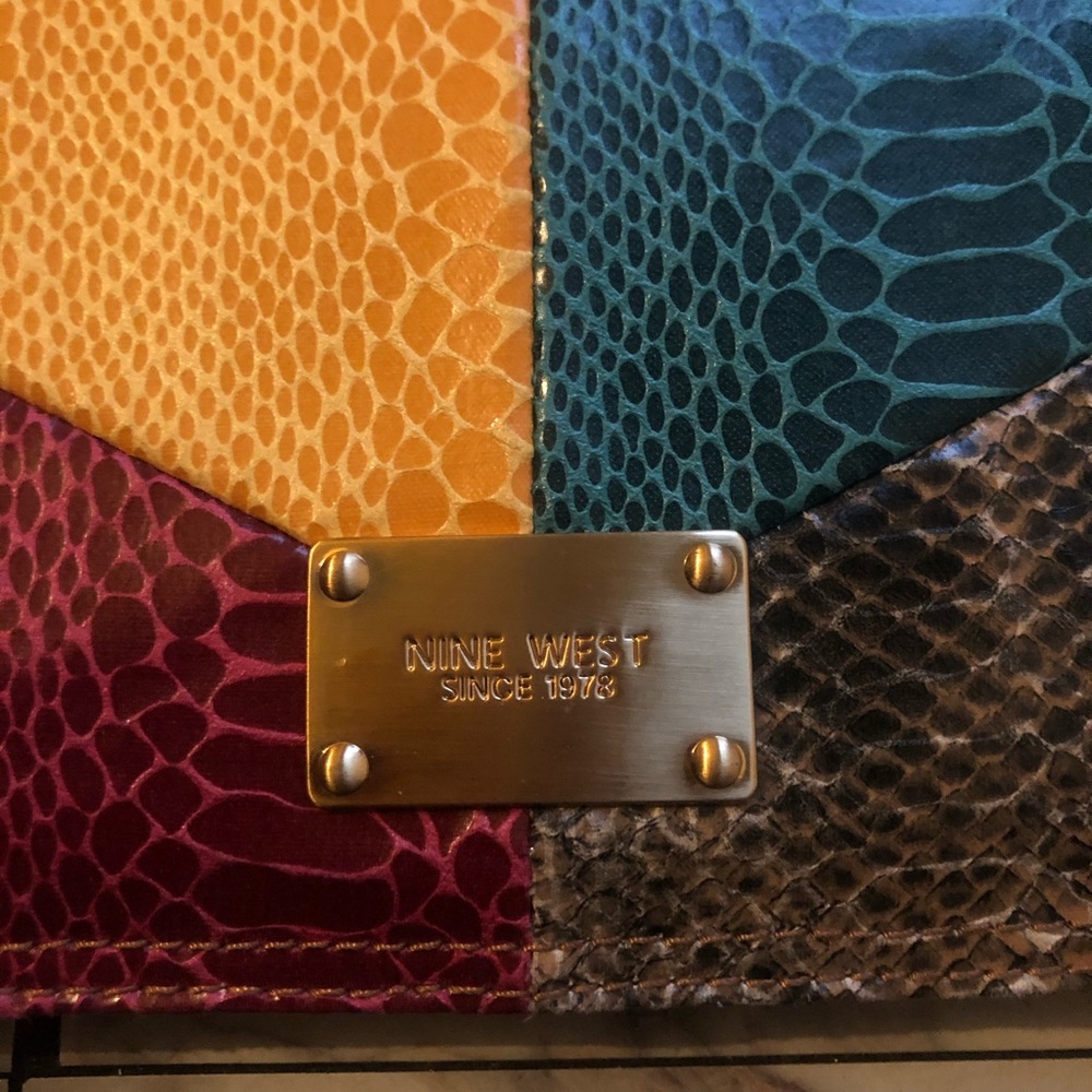 Handbag - Picture 3 of 5